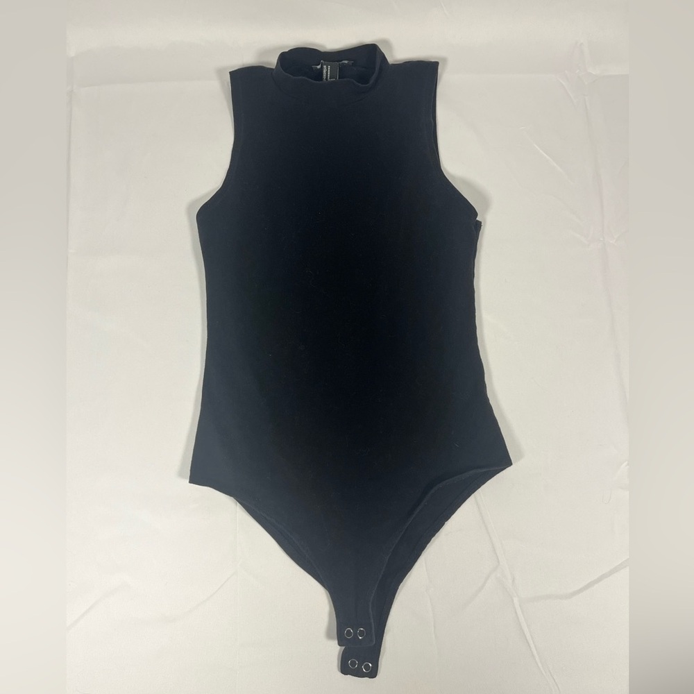 Women’s Black Mock Neck‎ Bodysuit Sleeveless Size Medium